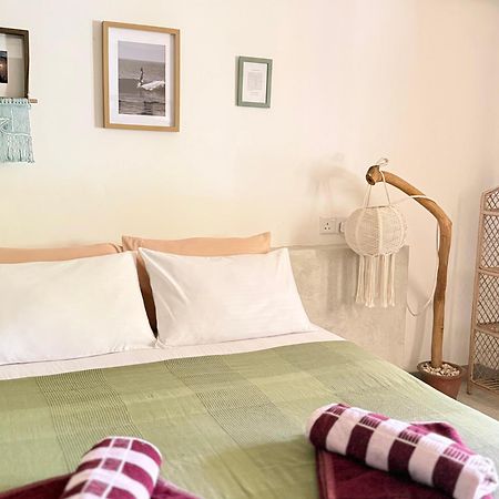 Sri Lanka Surf Villa Domus Graziella Ahangama Bagian luar foto