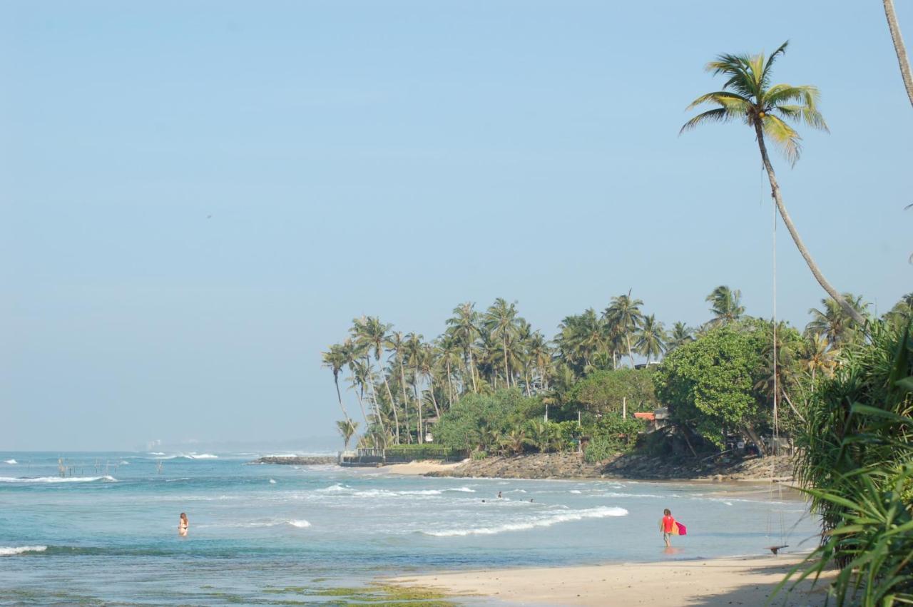 Sri Lanka Surf Villa Domus Graziella Ahangama Bagian luar foto