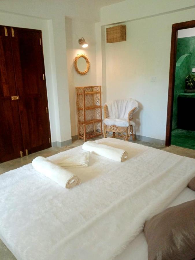 Sri Lanka Surf Villa Domus Graziella Ahangama Bagian luar foto
