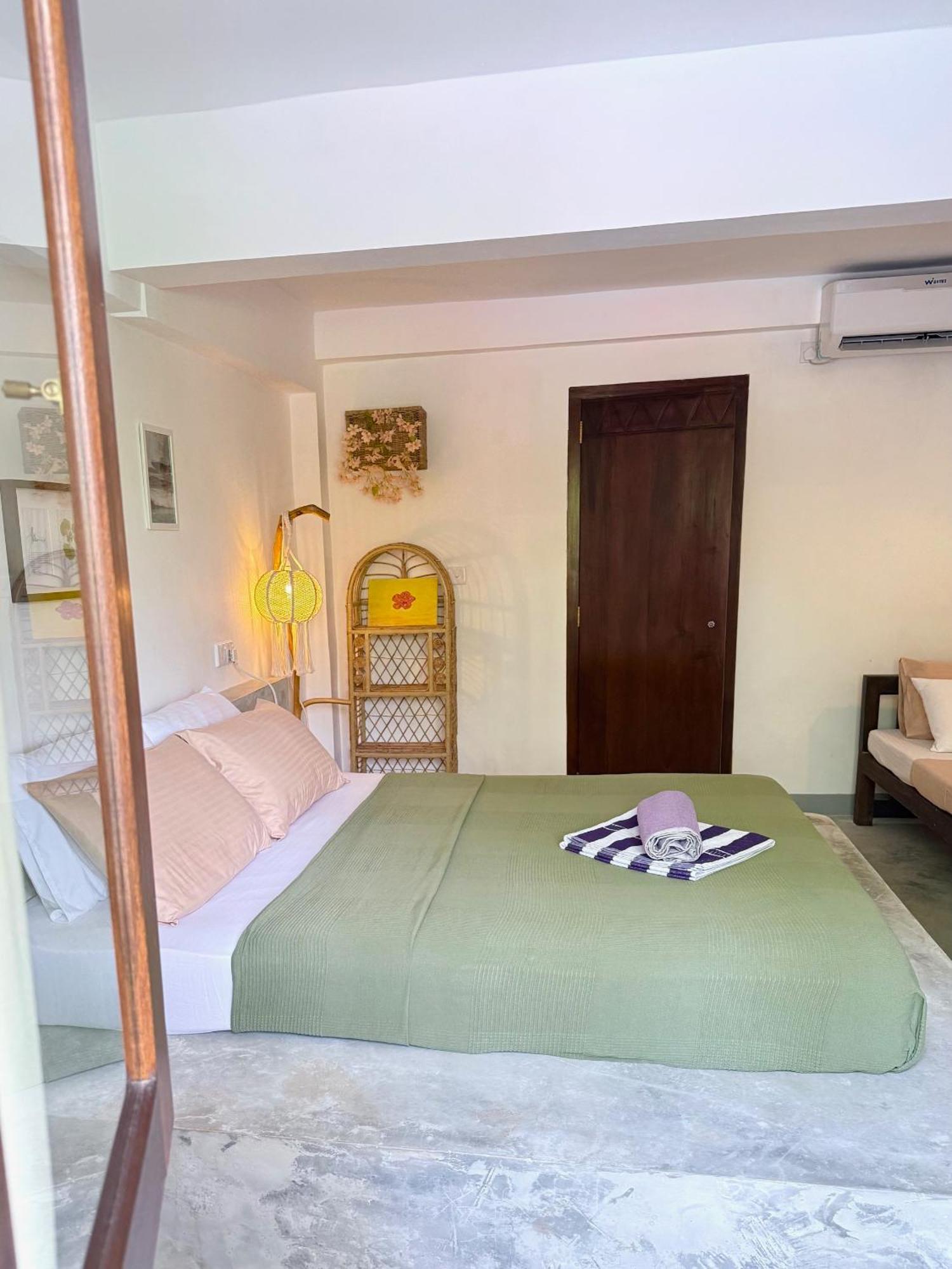 Sri Lanka Surf Villa Domus Graziella Ahangama Bagian luar foto