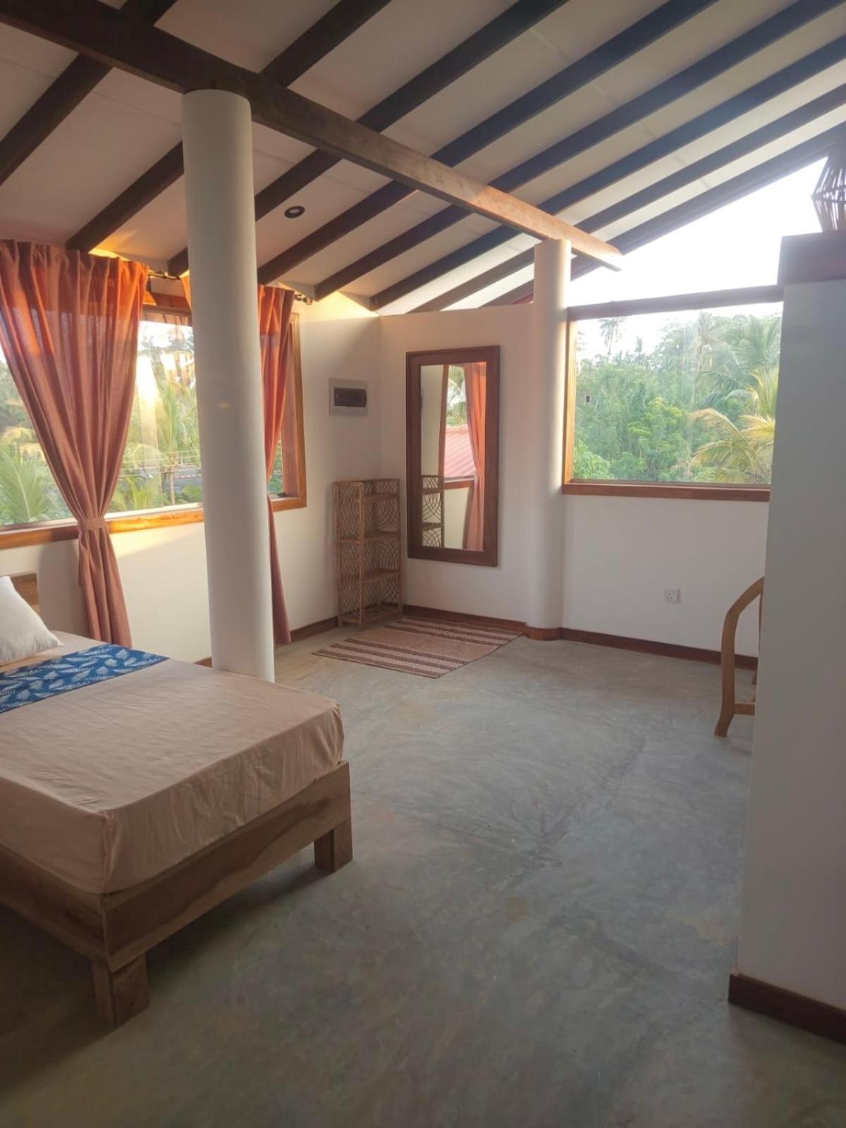 Sri Lanka Surf Villa Domus Graziella Ahangama Bagian luar foto