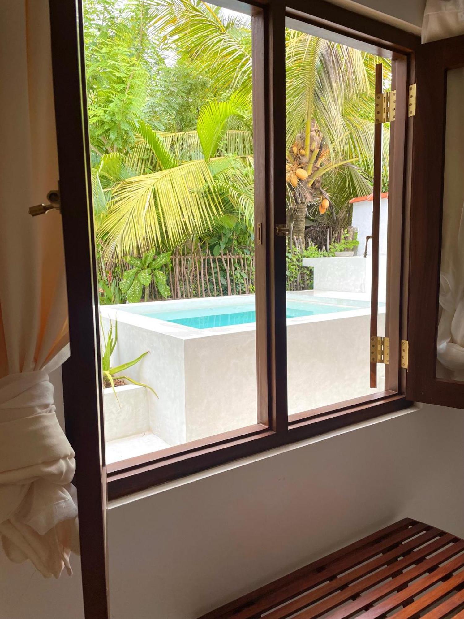 Sri Lanka Surf Villa Domus Graziella Ahangama Bagian luar foto
